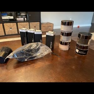 Nailboo kit with five colors